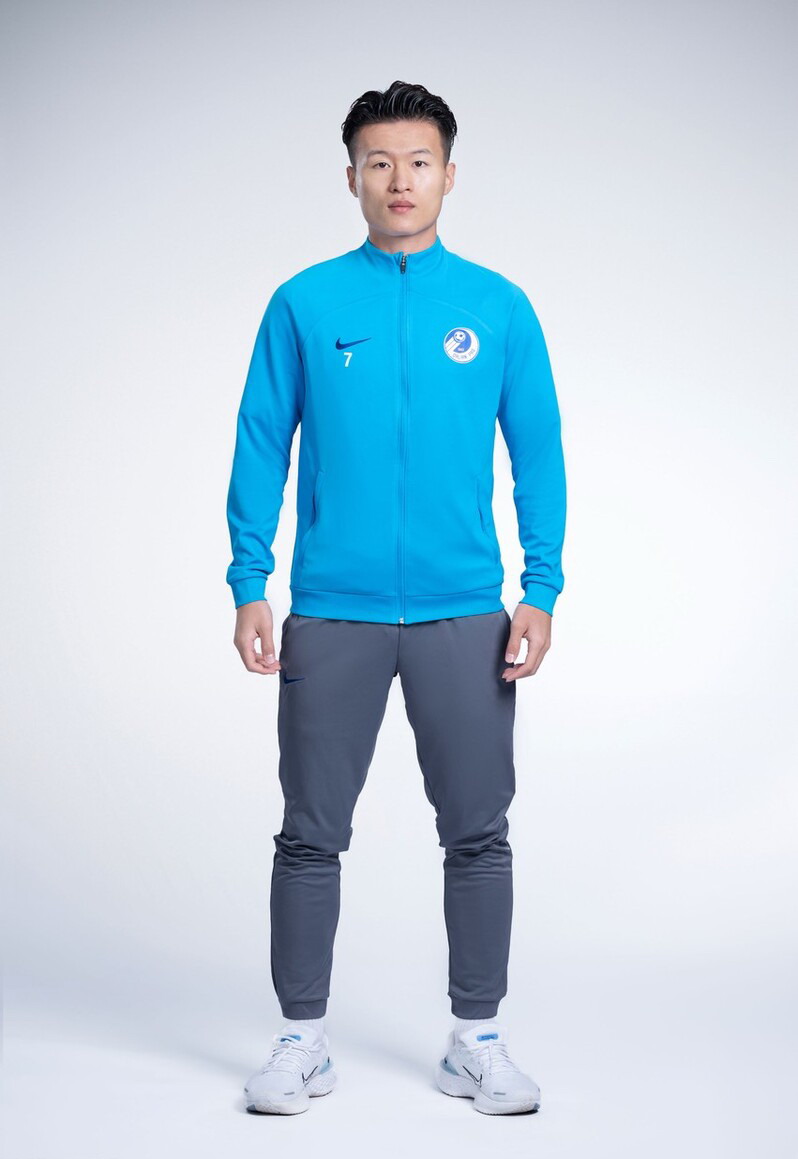 中超大连人图片,谢晖上港大连人