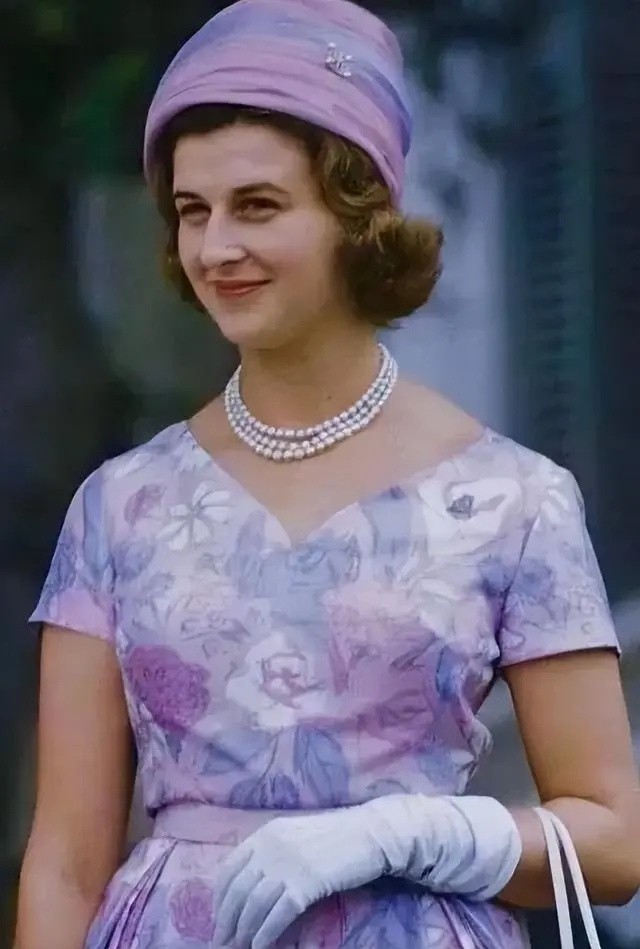 菲利普亲王和女儿安妮,菲利普亲王出轨事件