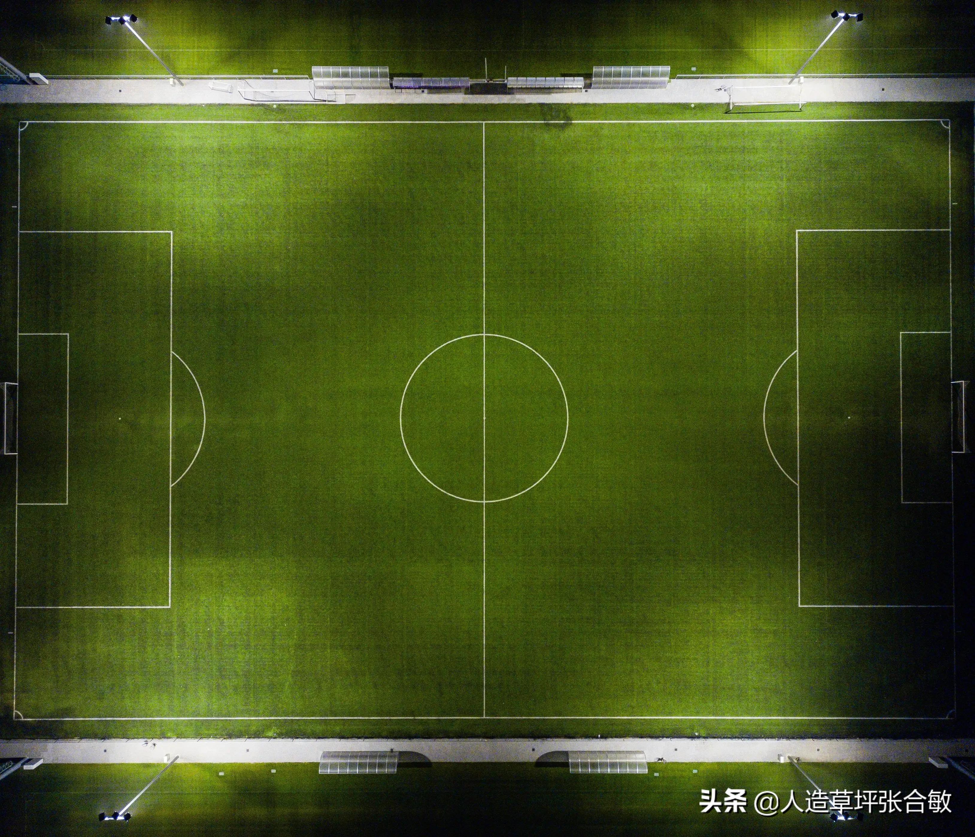 足球场草坪处理,校园足球场人造草坪铺设流程