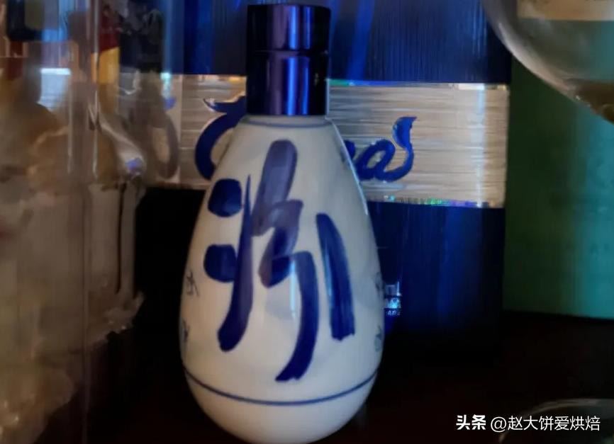 送老丈人200-300元白酒推荐,送白酒给岳父啥牌子比较好