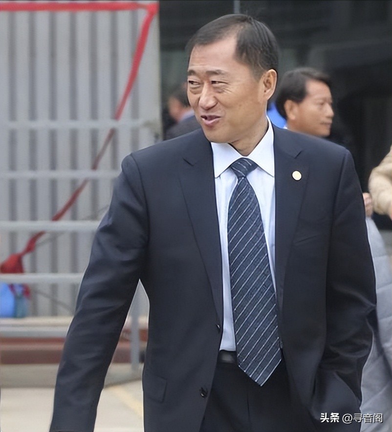 于洪臣呛鲁能玩不起不玩的背后另有隐情，足球反腐有必要挖一挖