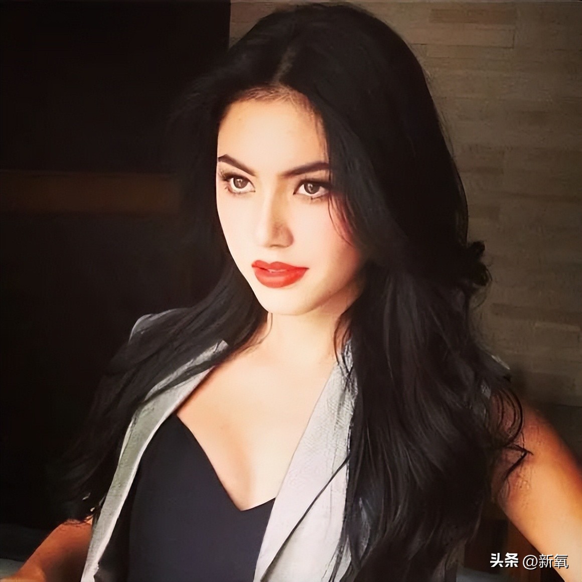 出道幻视Lisa后期艳过AB，为什么这张脸怎么折腾都好看啊…