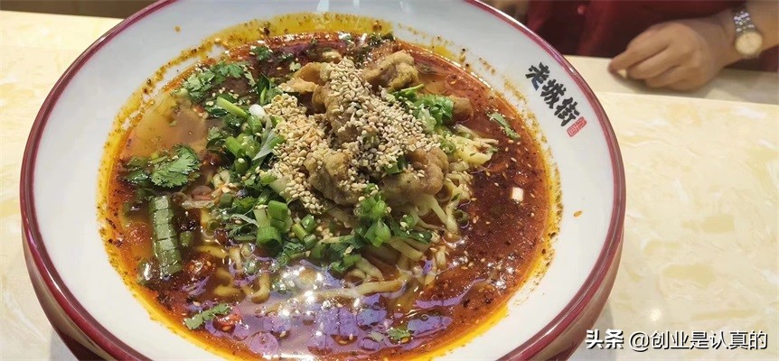 重庆小面一天的利润,重庆小面一年收入有多少