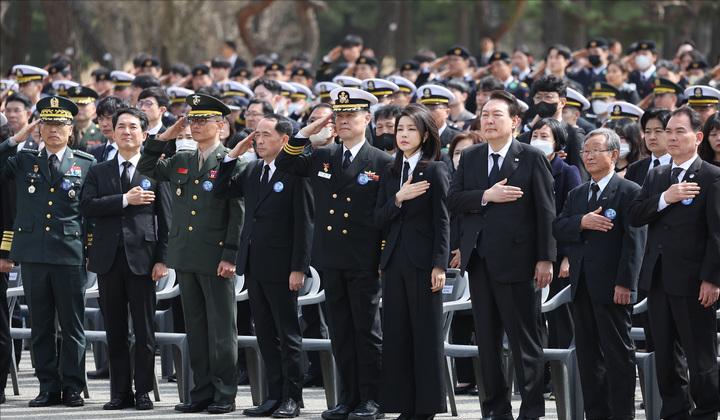 韩第一夫人,韩第一夫人罕见亮相