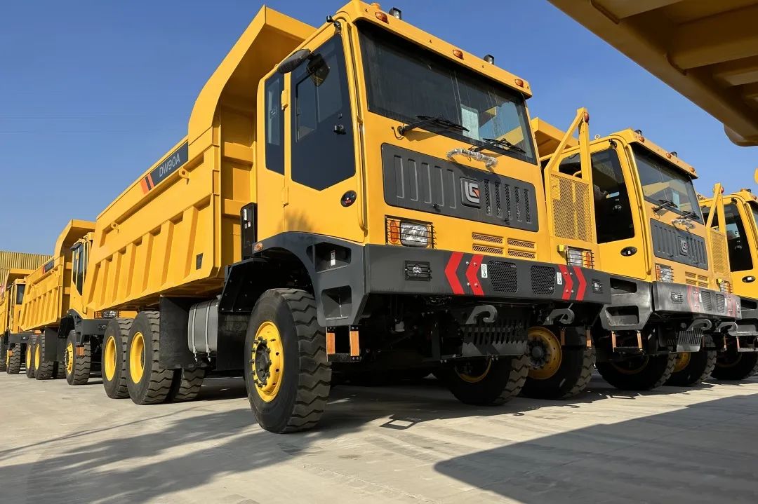 柳工宽体车出售,柳工矿山宽体车价格