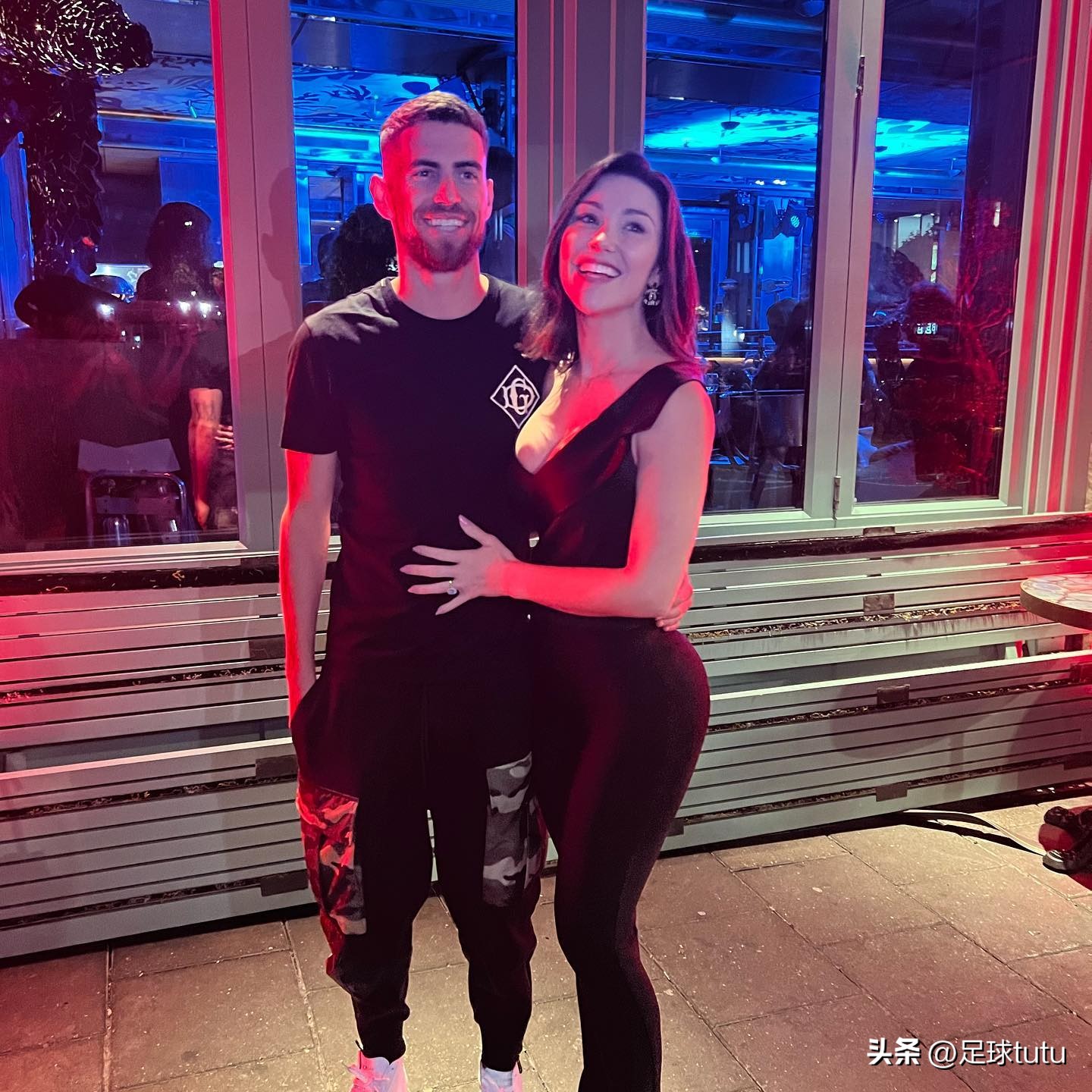 小学生才做选择下一句,小孩才做选择成年人全都要