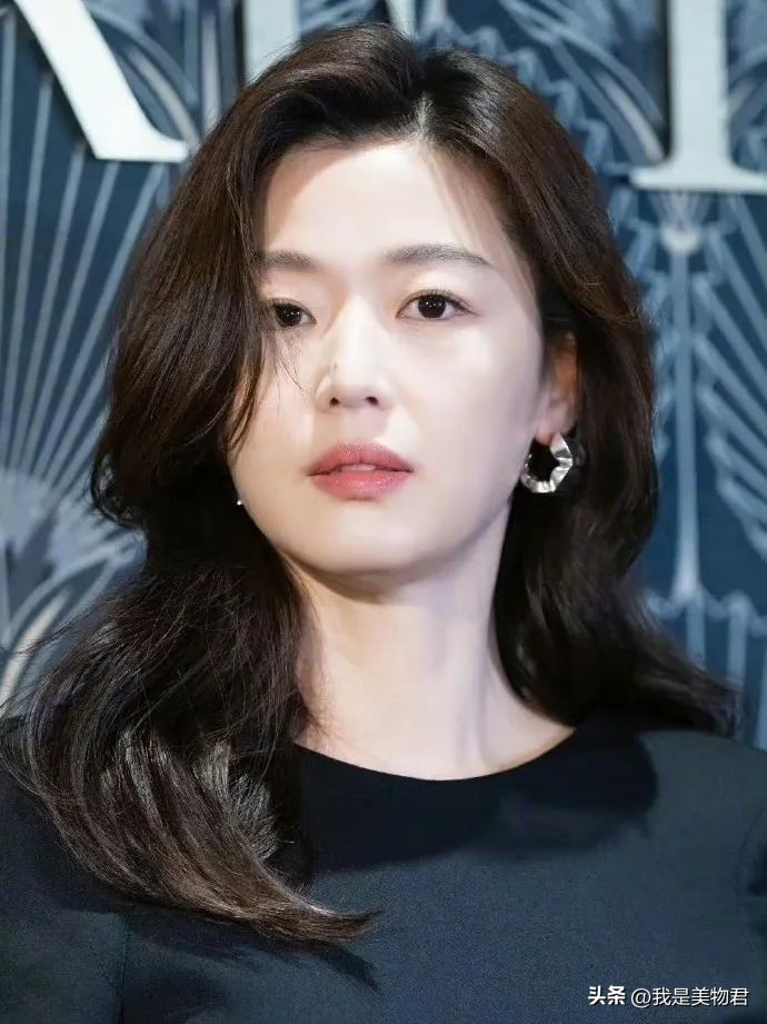 化妆怎么化底妆又白又透,如何打造干爽透白的底妆