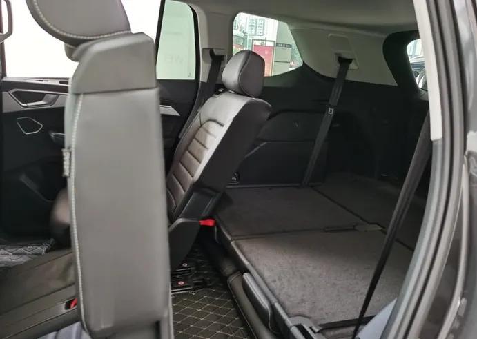 7座红旗家用商务车,7座车家用10万