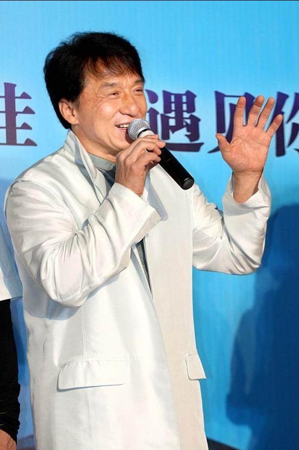 成龙为什么总拍烂片,成龙为啥开始拍烂片