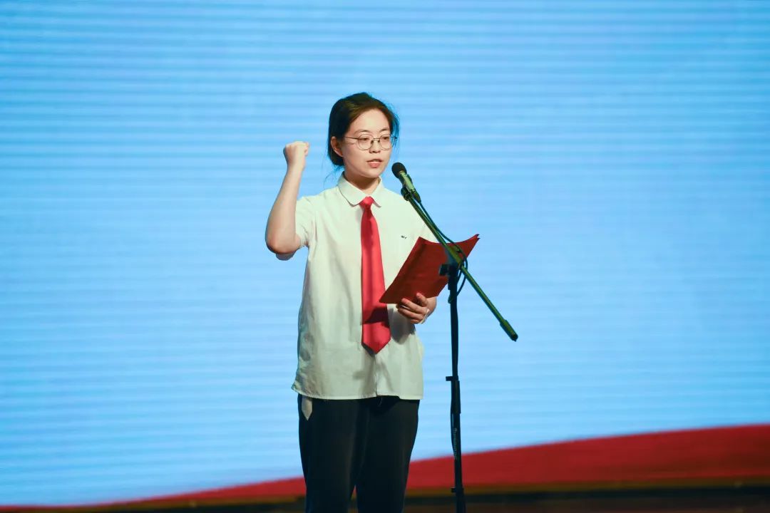 喜迎二十大永远跟党走走进新征程,喜迎二十大永远跟党奋进新征程图