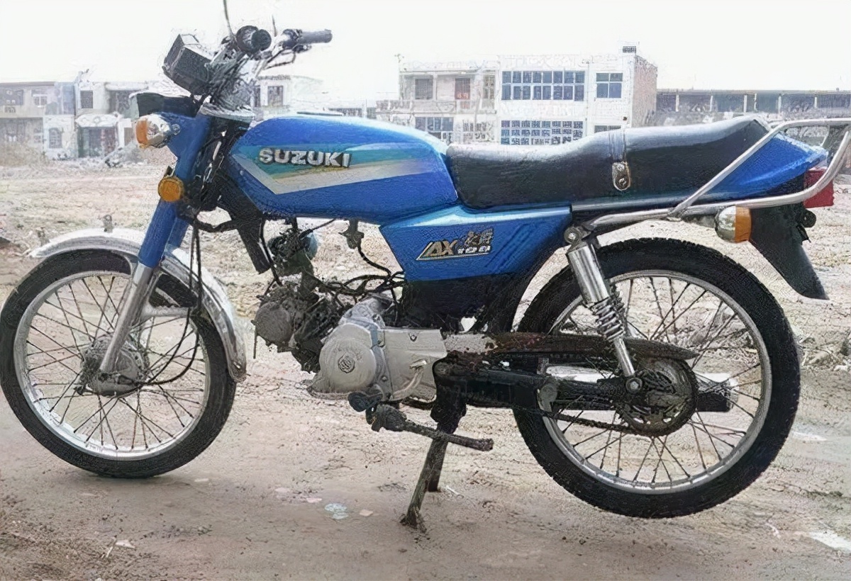 80年代进口摩托车多少钱,80年代德国进口的依发150摩托车