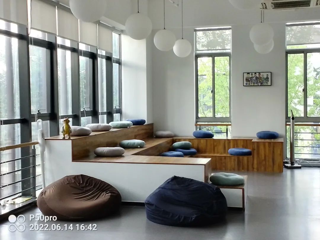 不到2000元买四部手机,不到2000块的旗舰机