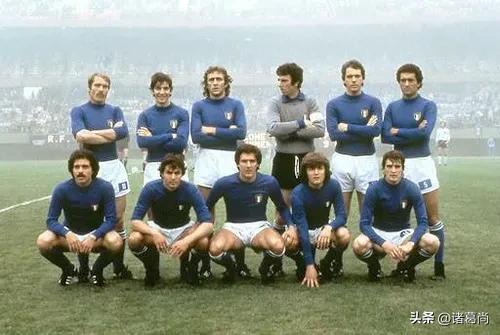 曾经的男模军团，意大利世界杯球服变革