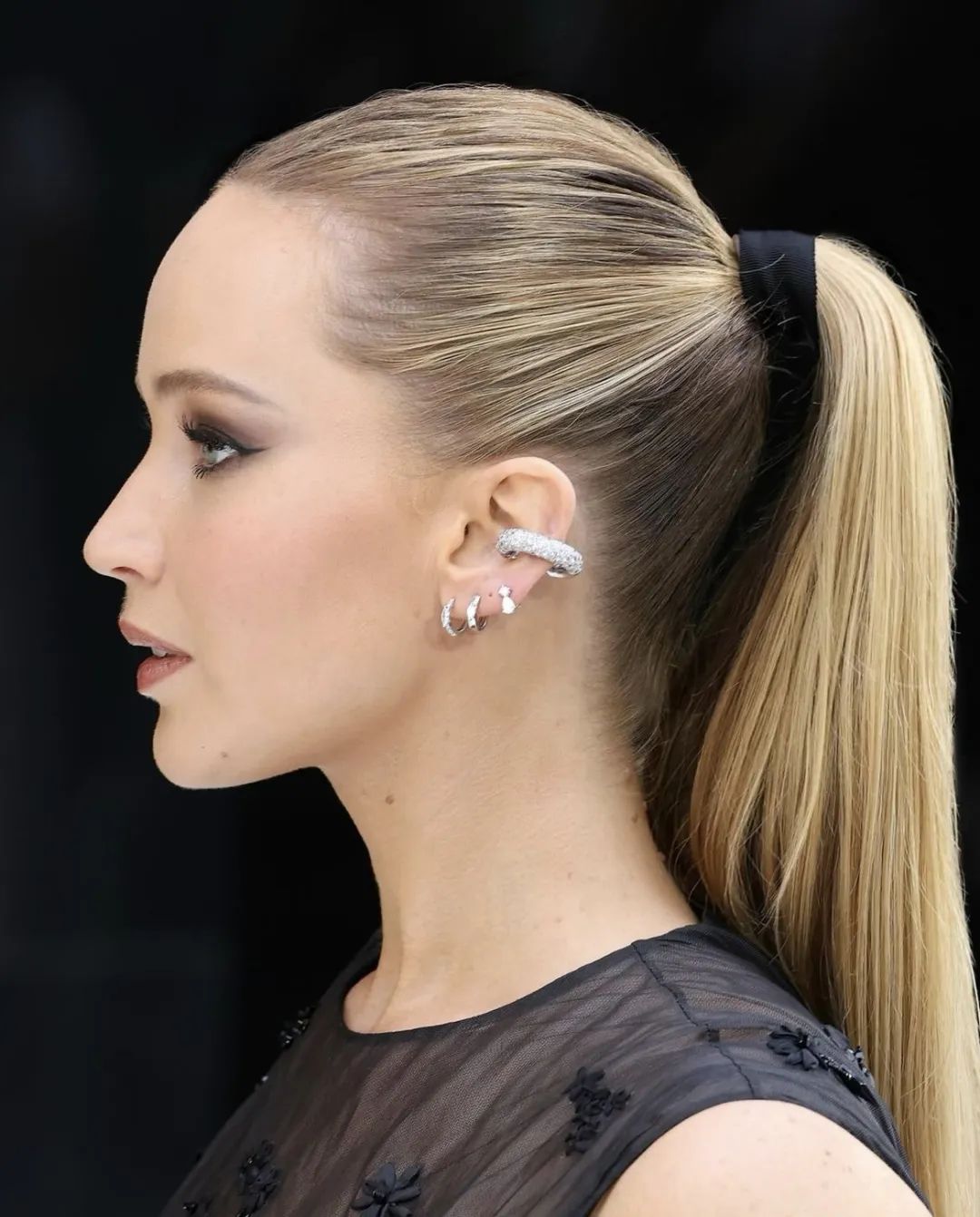 穿人字拖穿出女神范儿,穿人字拖的小姐姐