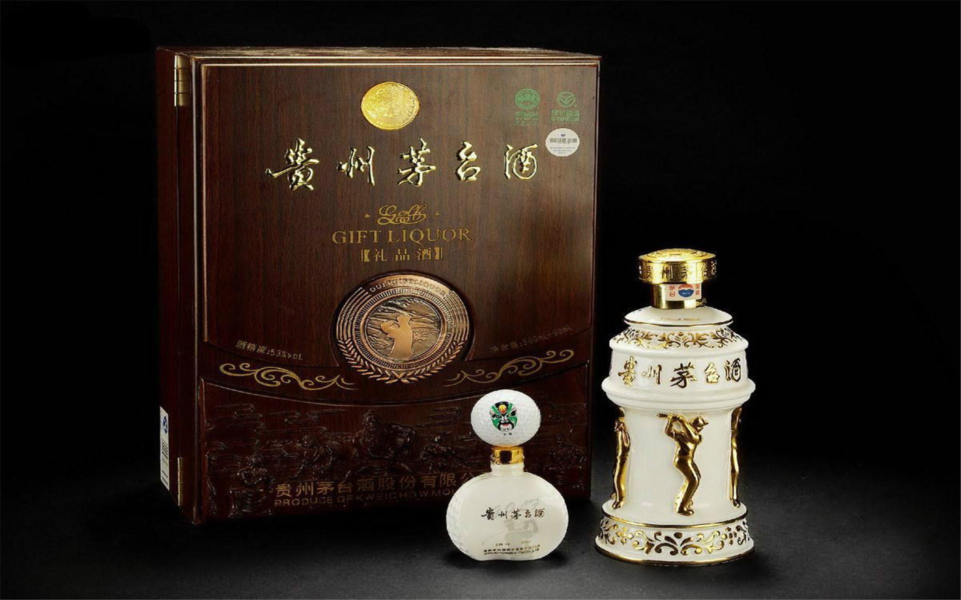 世界上最贵的羽毛,世界上最贵的羽毛一瓶水就30万