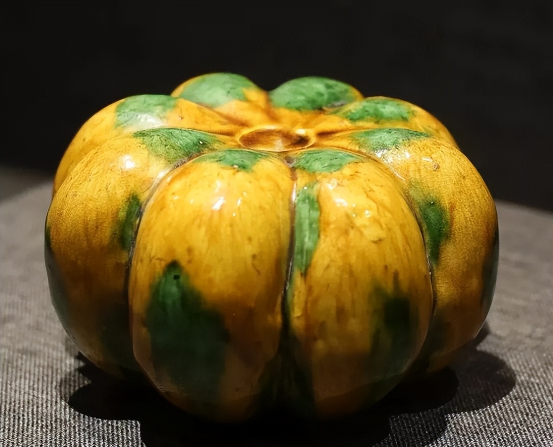 挖出来的古墓藏品都去哪了,不解之谜古墓挖掘真实记录