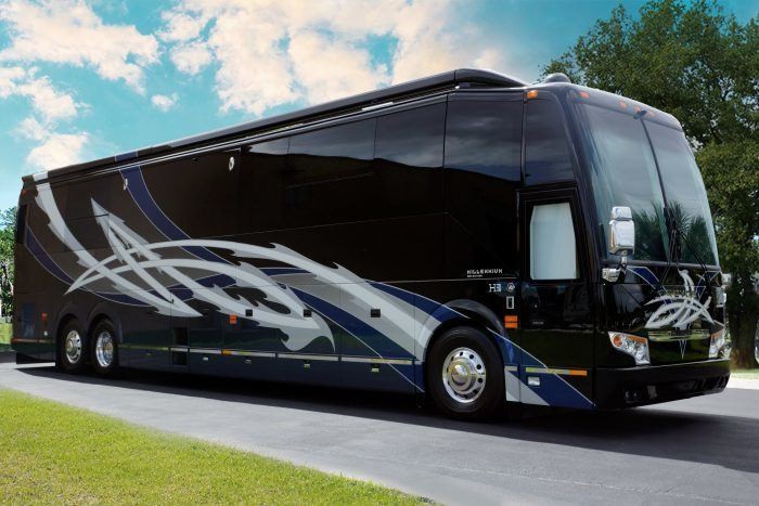 双层超豪华顶级房车旅行生活,最豪华房车和最简陋房车