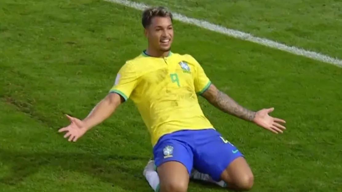 巴西7:1德国赛后的疯狂反应,2022世界杯巴西7-0名场面