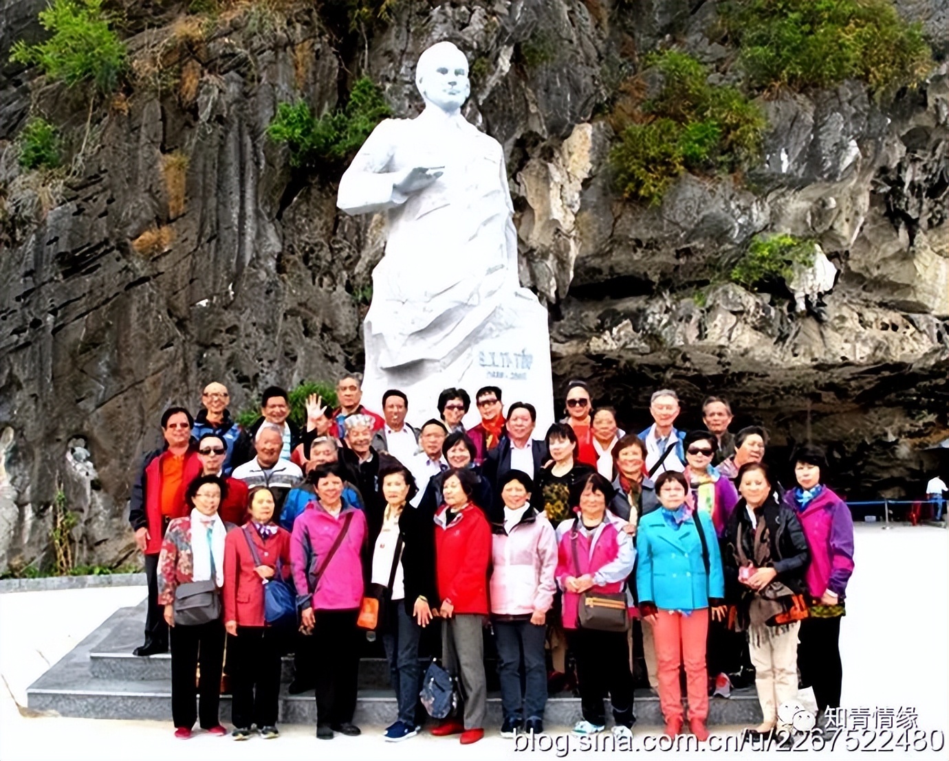 越南美女穿中国风旗袍,越南穿旗袍的民族美女