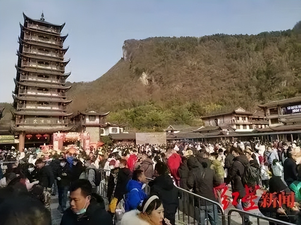 汕头小公园春节人山人海,2023年春节旅游人山人海