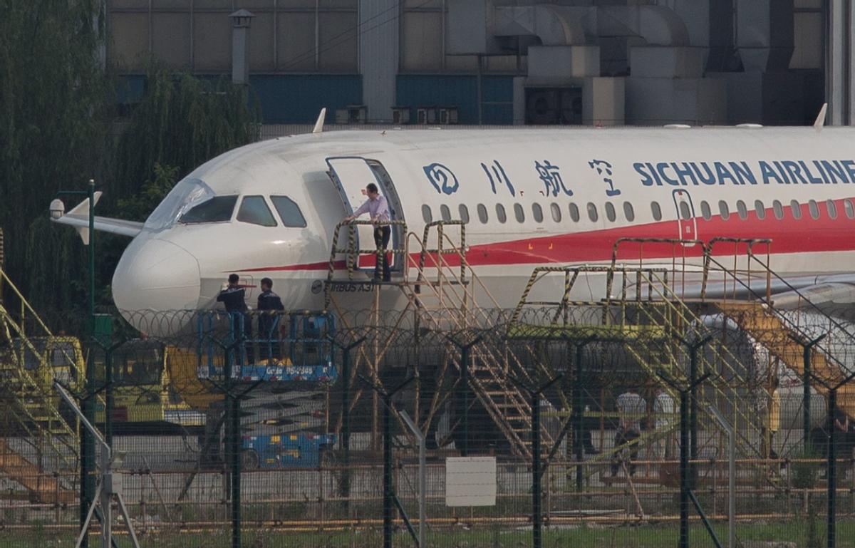 川航3u8633航班空中盘旋8小时,川航3u3839起飞后故障返航