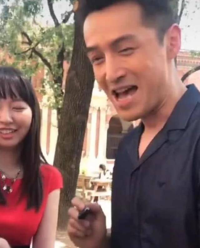 胡歌代言华为,胡歌用的是一加手机吗