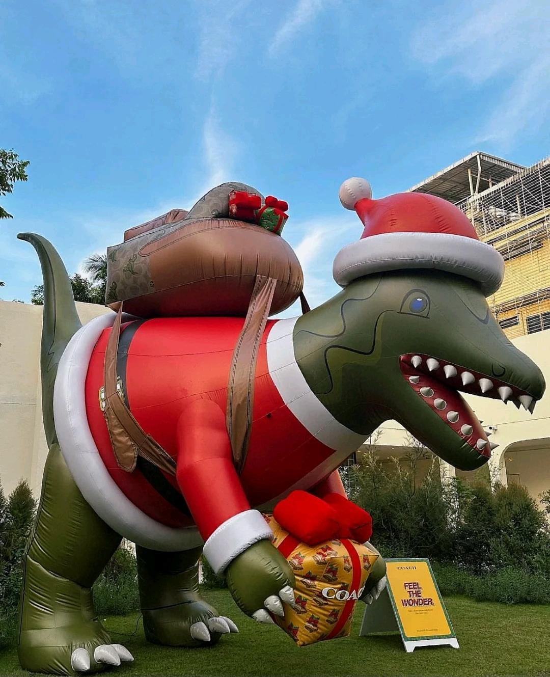 奢侈品秀场设计经典,奢侈品门店圣诞装扮