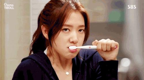 牙齿敏感牙龈出血用什么牙膏好,口臭牙龈出血用什么牙膏好得快