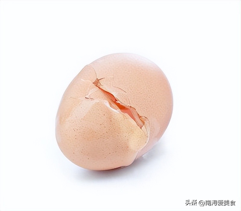 挑鸡蛋记住这3步不怕踩雷,买鸡蛋是大的好还是挑小的好