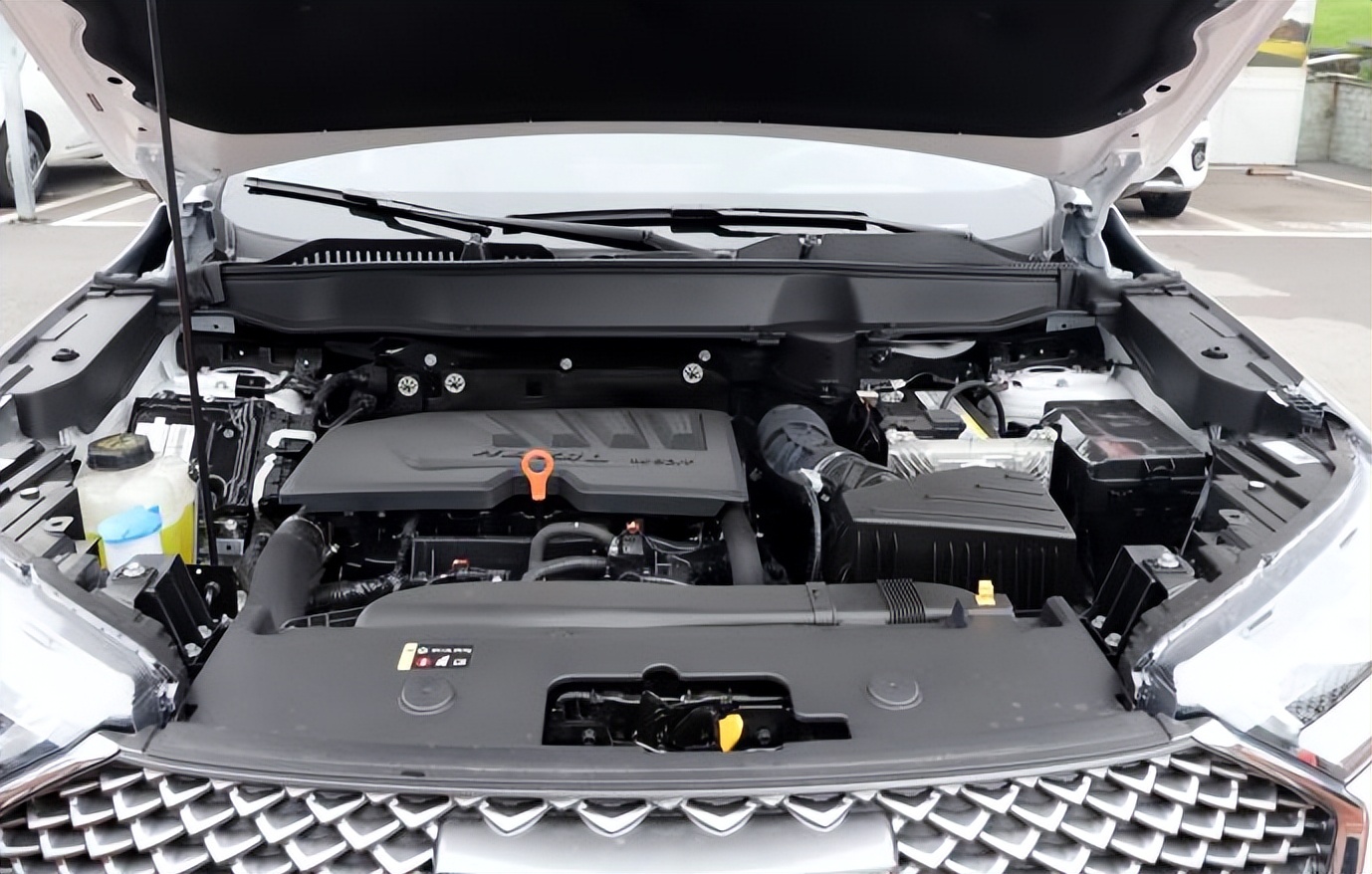 哈弗新款h6申报图新中网更时尚,全新哈弗h6原车升级全景影像