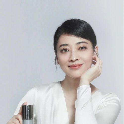 梅婷鄢颇离婚因为谁,梅婷和鄢颇度过了七年的婚姻生活