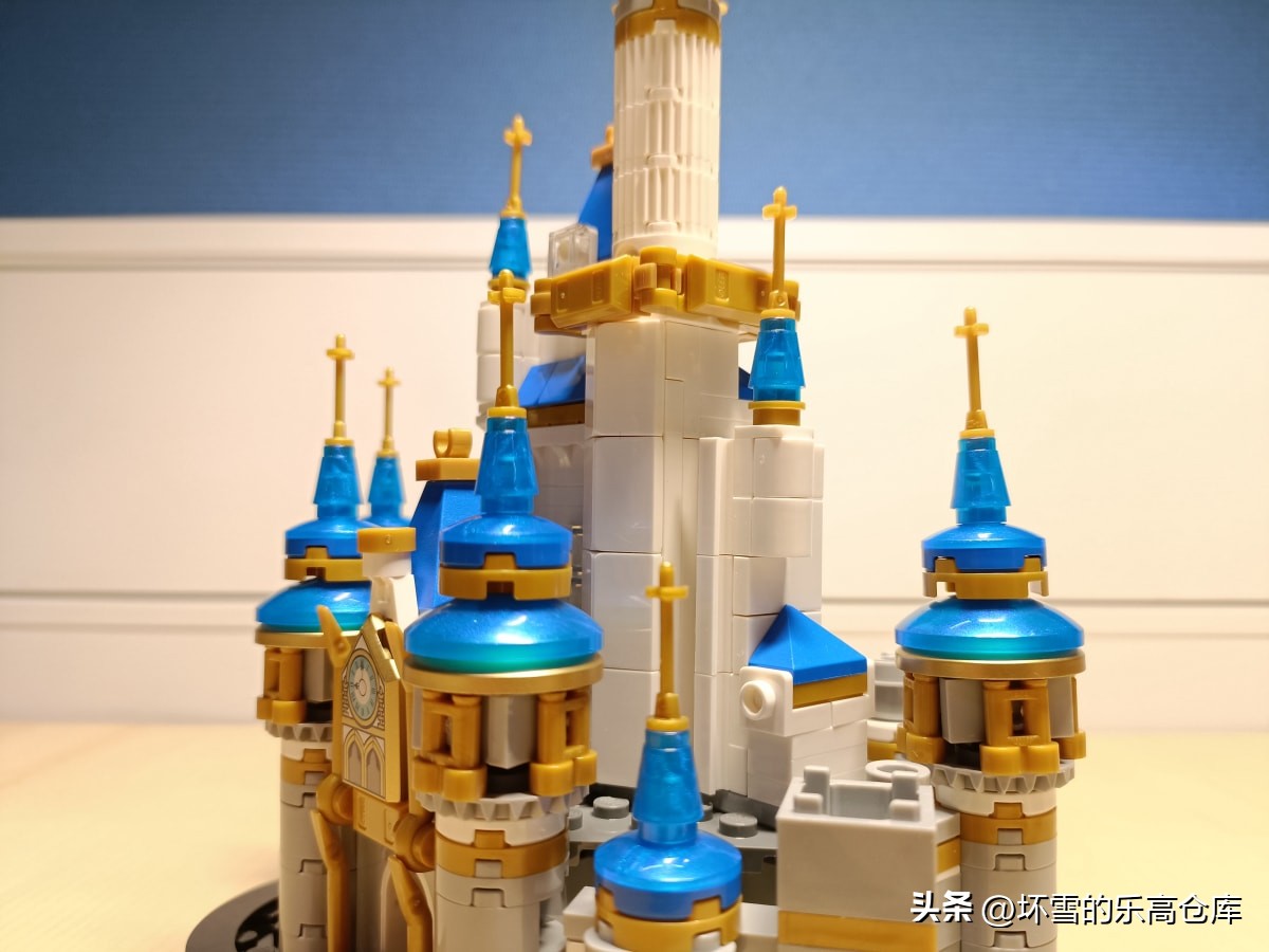 乐高新迪士尼城堡开箱,乐高新老两款迪士尼城堡组合