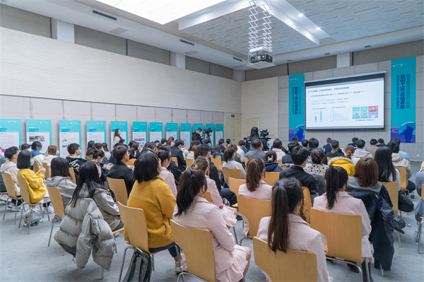 西安欧亚学院迎新会2017,西安欧亚学院五四表彰