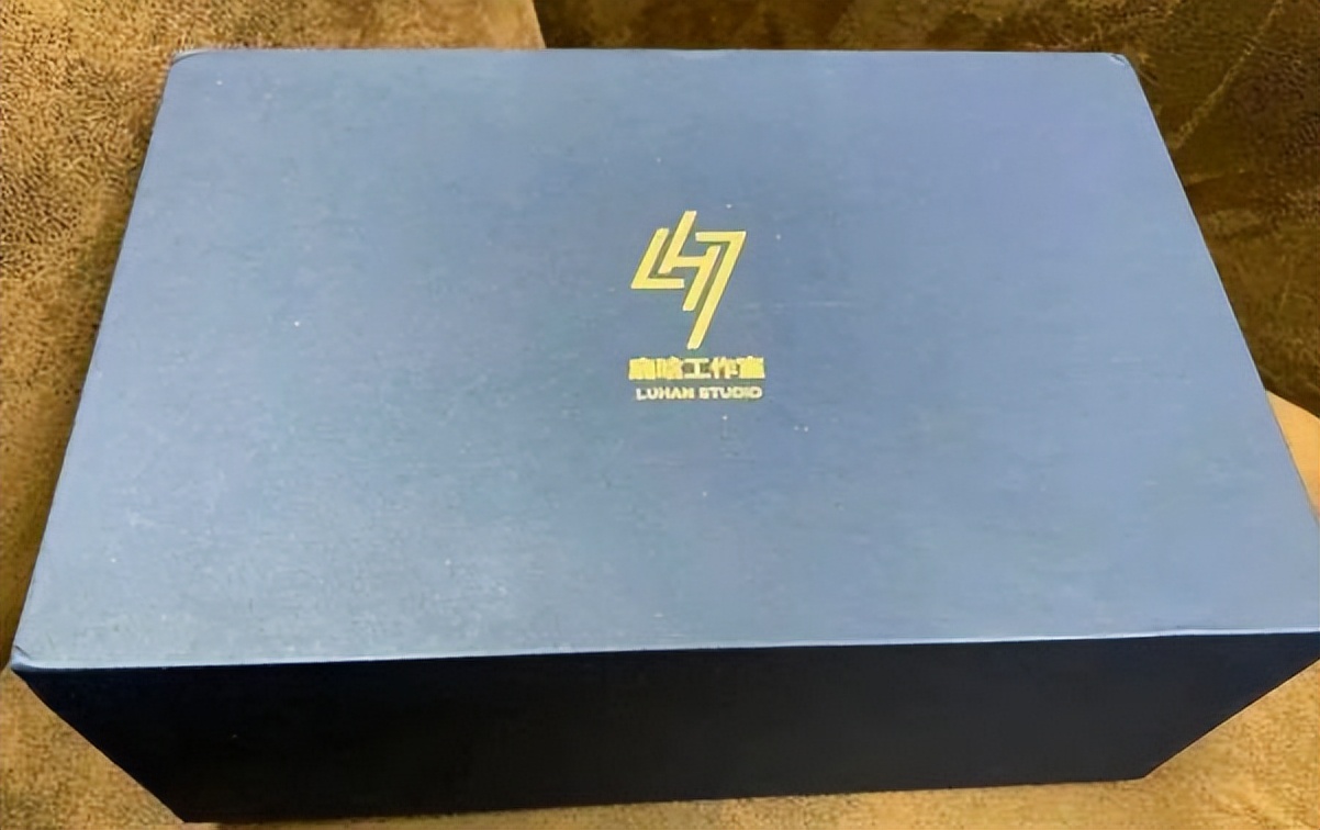 签名照被卖到8000元,签名照被高价售卖