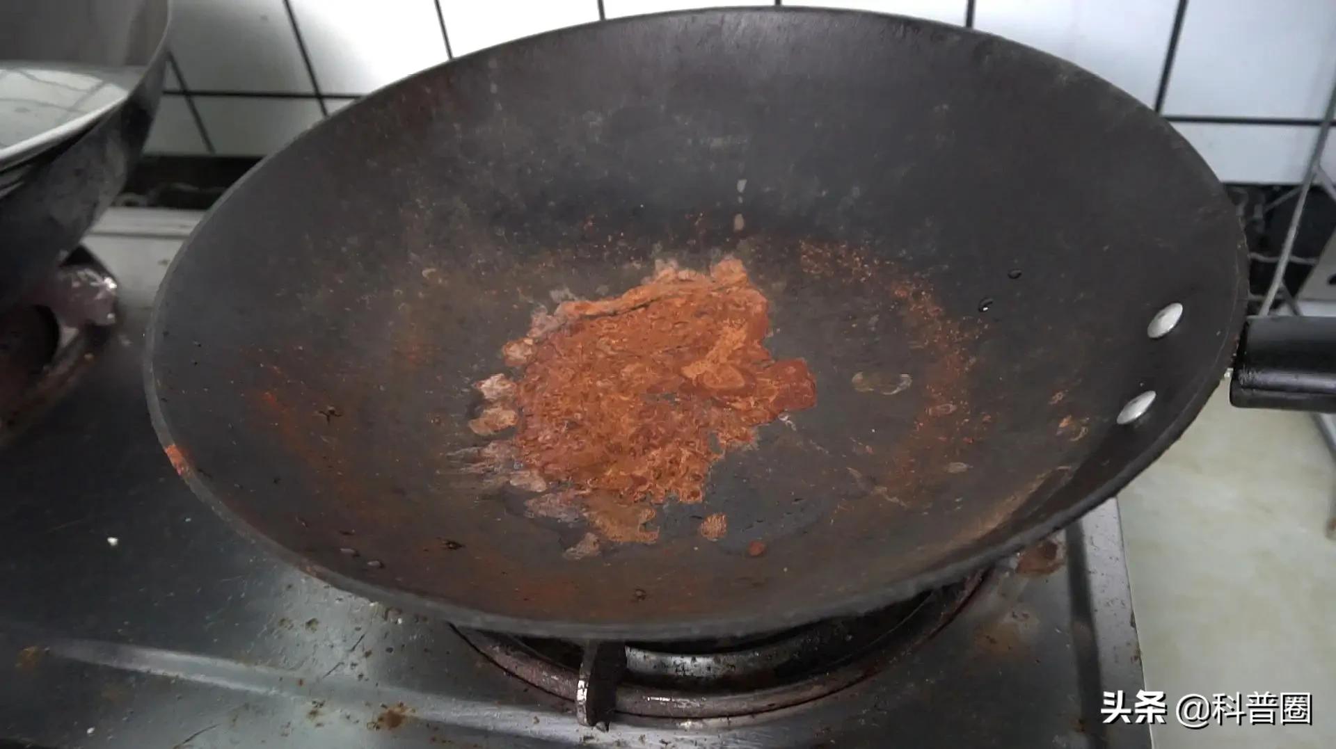 不粘锅真的有致癌物质吗,不粘锅害人吗