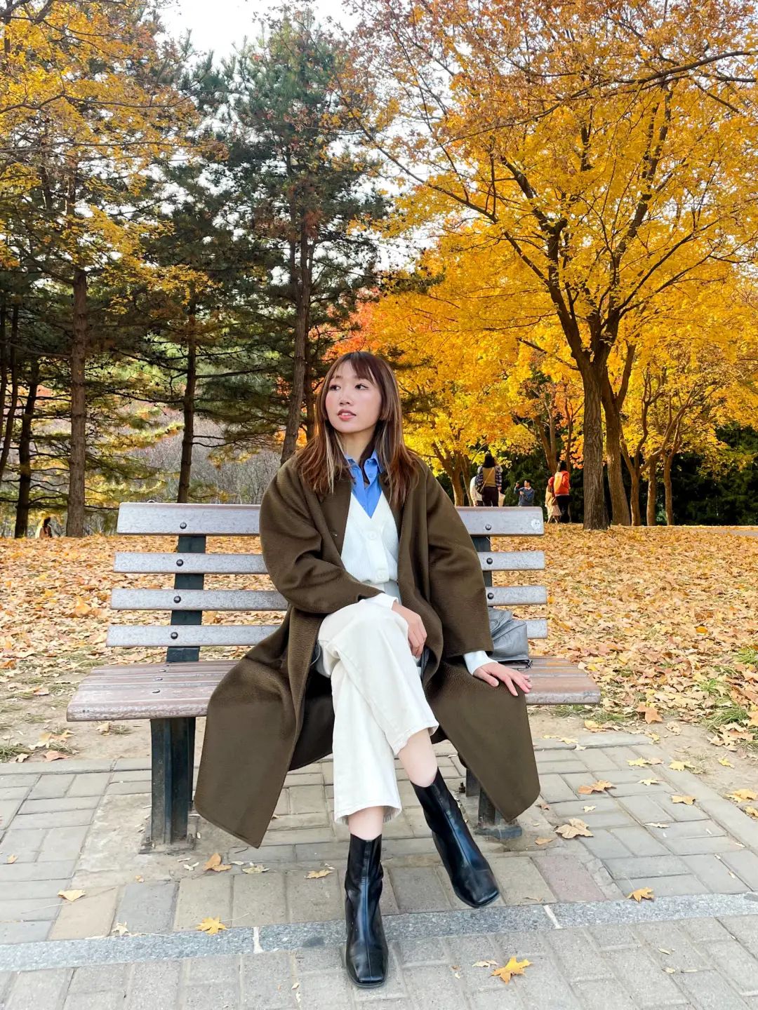 这件大衣，穿很多年都不会过时，时髦不费力，复古又优雅