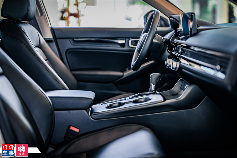 广汽本田凌派对比新思域,比本田思域高一个档次的车