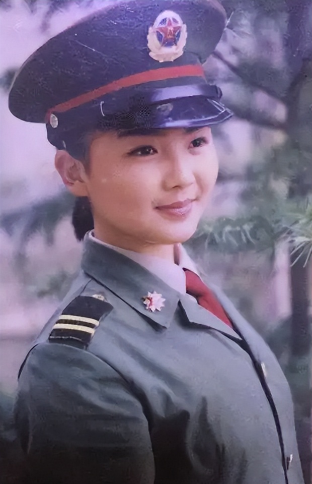 被“贤妻”*绑捆**的人生：刘涛曾经有多风光，现在就有多失意