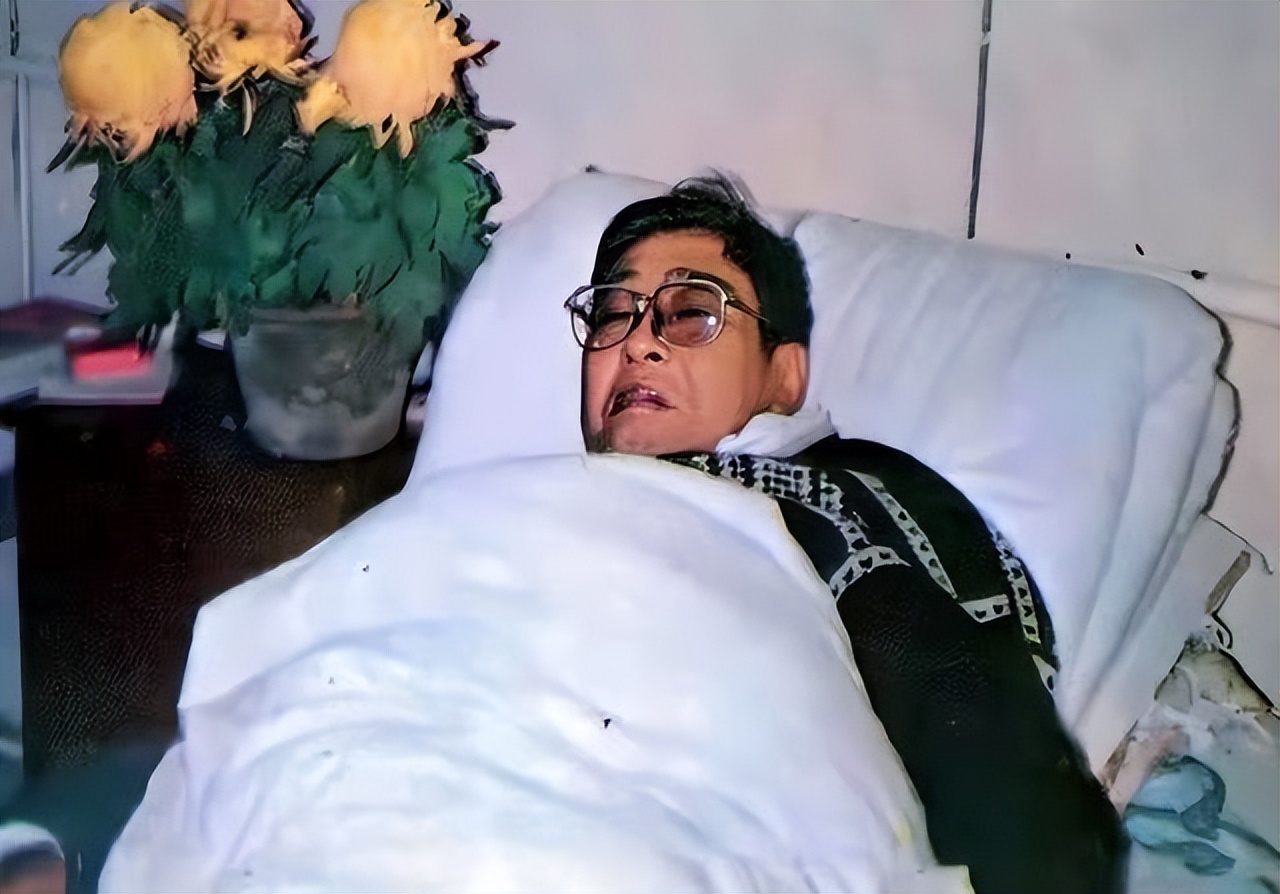 路遥生命中的三个女人,1992年的8月路遥回到了黄土高原