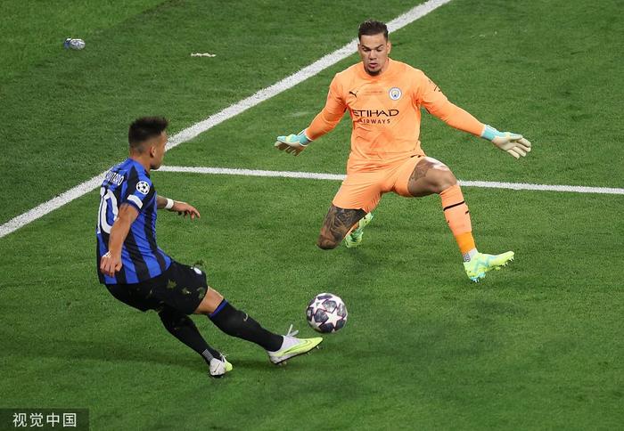 恭喜曼城夺得欧冠！创造属于自己的传奇！