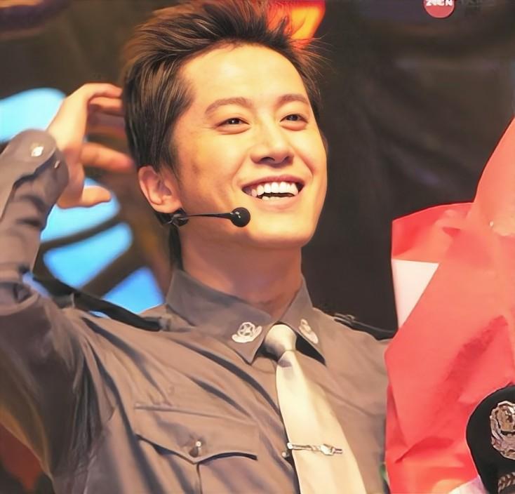 毛宁在90年代在乐坛什么地位,华语乐坛顶流毛宁