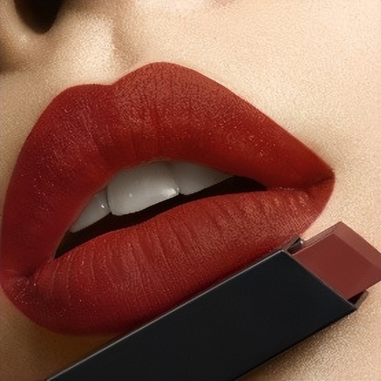 ysl圣罗兰情人节限定香水礼盒,ysl圣罗兰情人节限定三件套