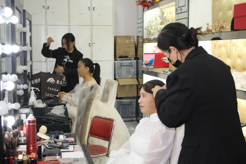 黔南州“城市美容师幸福家庭”婚纱摄影活动在都匀举行