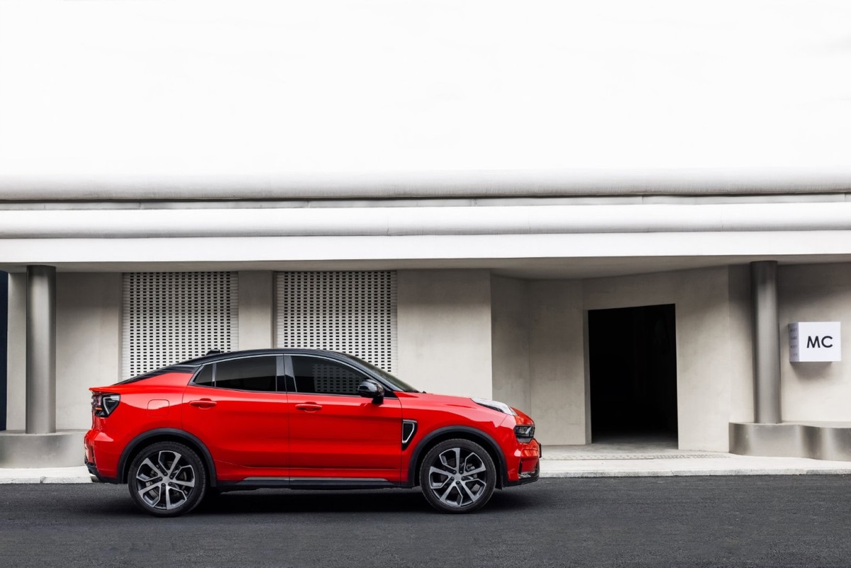 红色好看的车推荐50万左右,红色车好看的几款车型