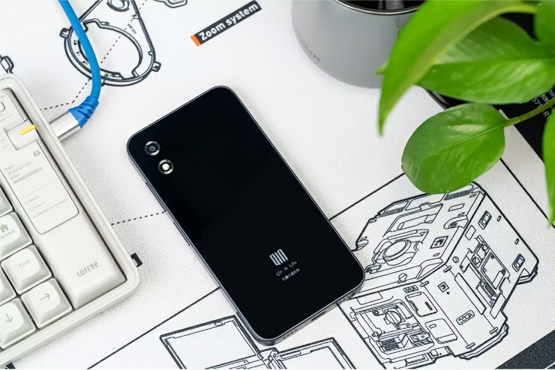 孩子爱玩手机怎么办？源头解决，防沉迷手机Qin3ultra评测分享