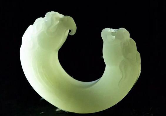 戴和田玉有什么好处,戴和田玉手串有什么好处