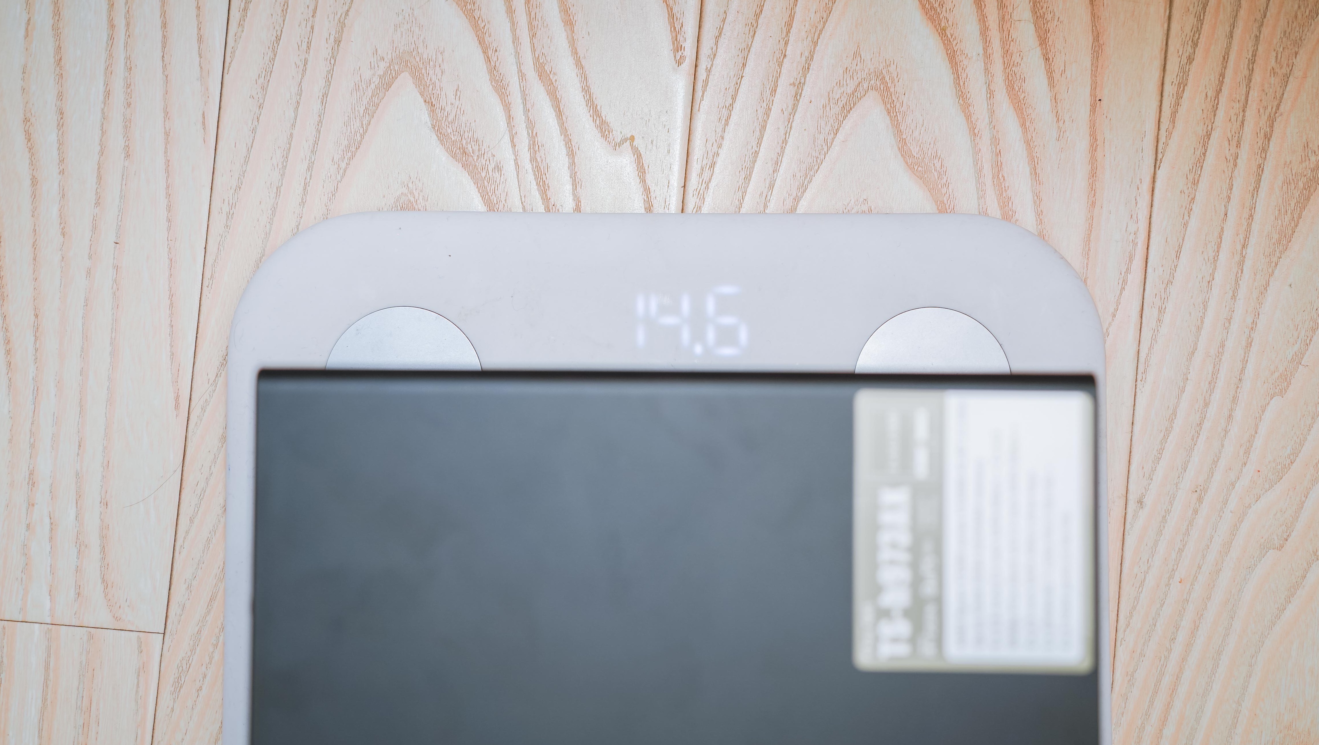 历史低价买到九盘位万兆NAS机皇：威联通TS-H973AX