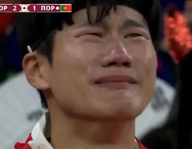 世界杯小组赛结束,日韩杀进世界杯十六强,国人对国足寄予厚望