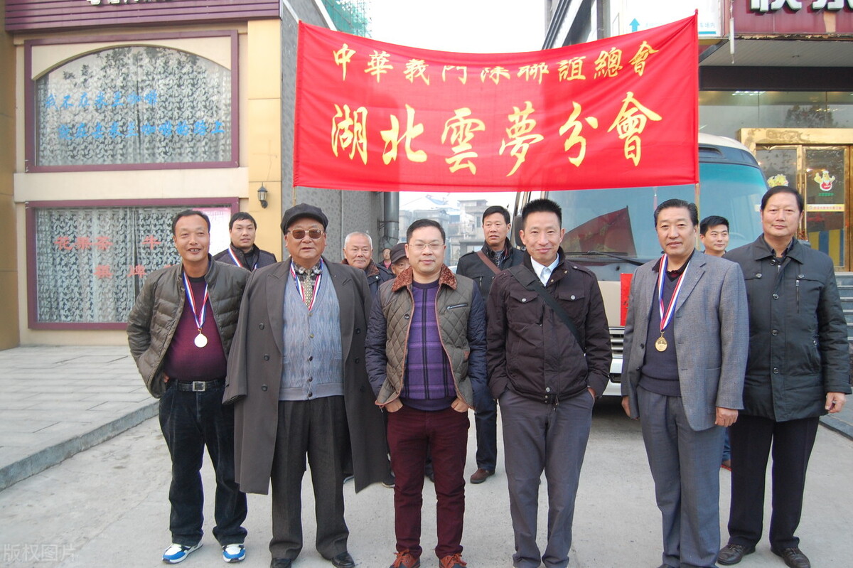 江西山村，18代人住一起，合炊300年不分家，如今亲戚遍天下