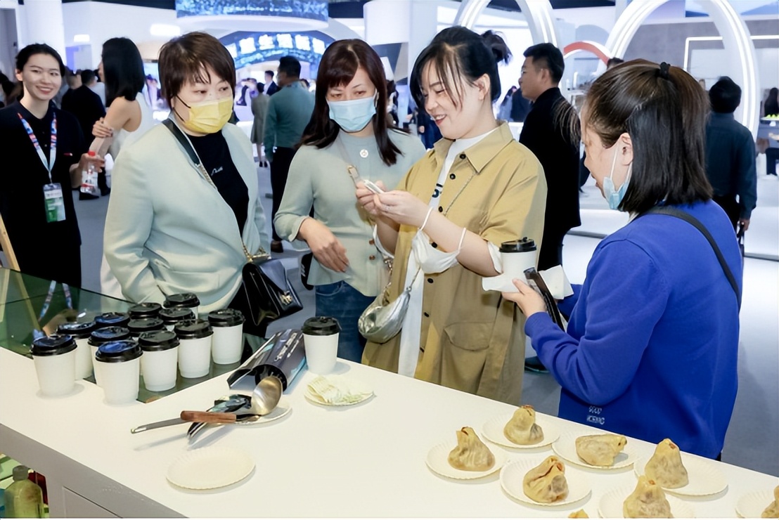 AWE2023直击|德意智家火爆出圈，三大亮点不容错过！